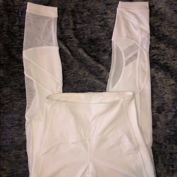 Lululemon Clear The Court Leggings - Picture 2 of 5